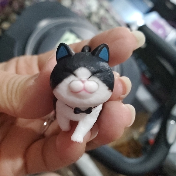 BOY Cat 🐈‍⬛ Keychain So Cute L👀K New - Picture 4 of 7